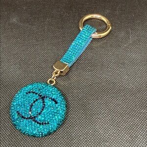 ✅ PRICE  IS FIRM ✅ Fashion Turquoise Keychain with Gold Accent